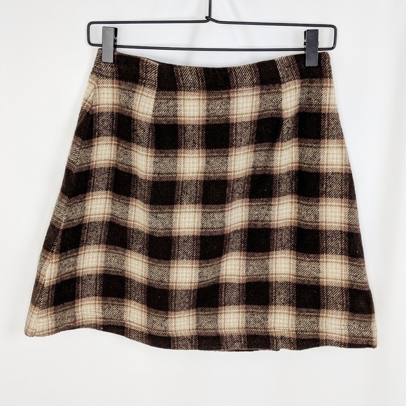 ***SOLD****American Eagle Outfitters Plaid Skirt - Picture 3 of 7